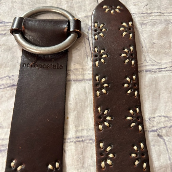 AEROPOSTALE BROWN LEATHER FLORAL STITCHED BOHO HIPPIE VIBE BELT - Picture 2 of 10